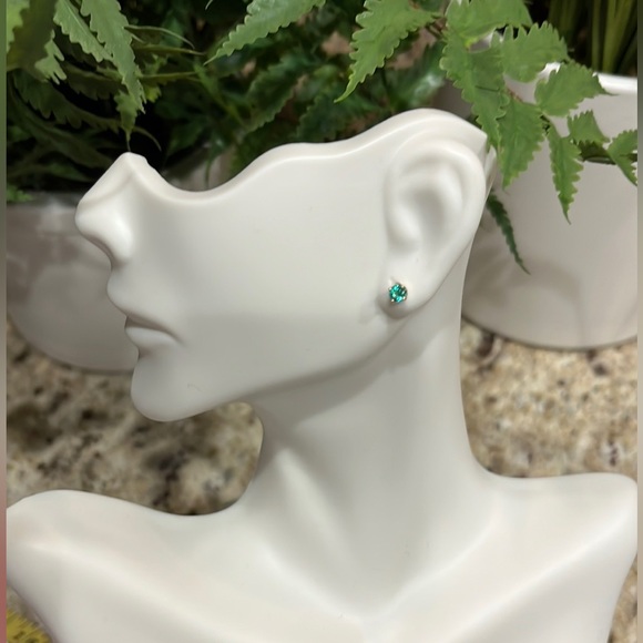 Solid 14K Emerald Stud Earrings